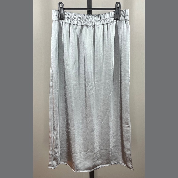 NEW Gap Skirt Womens Small gray satin pull on midi classic preppy holiday - Picture 1 of 9